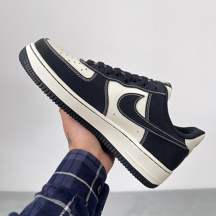 Giày AIR FORCE 1 SUPREME BLACK WHITE rep 11 like auth
