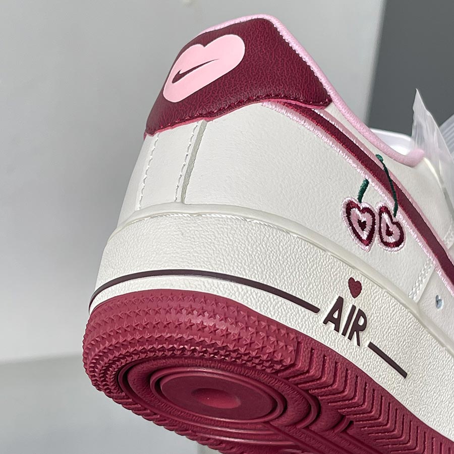 Giày Air Force 1 Valentine's Day 2023 rep 11 like auth