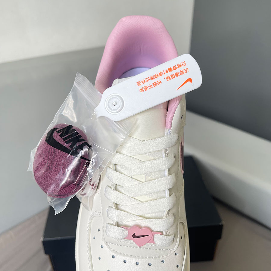 Giày Air Force 1 Valentine's Day 2023 rep 11 like auth