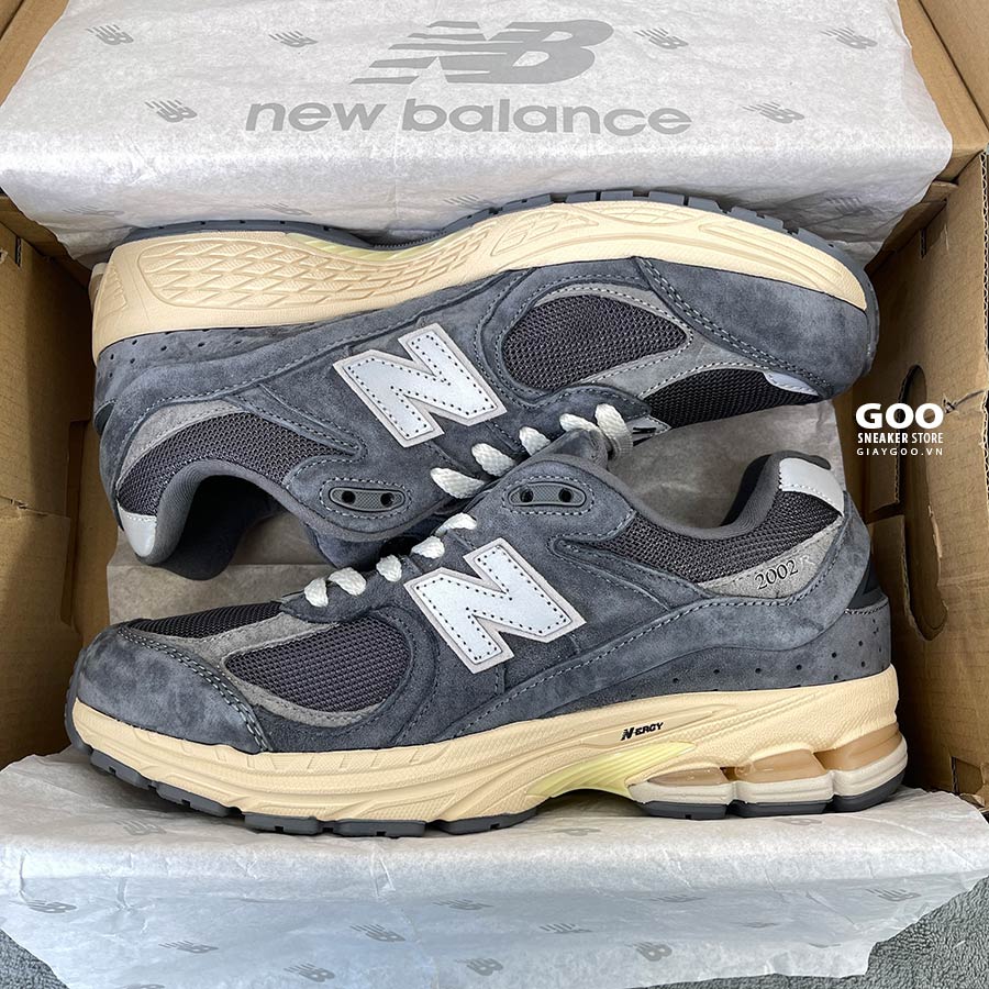 Giày New Balance 2002R Grey Suede Phantom Magnet rep 11 like auth