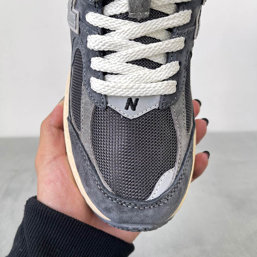 Giày New Balance 2002R Grey Suede Phantom Magnet rep 11 like auth