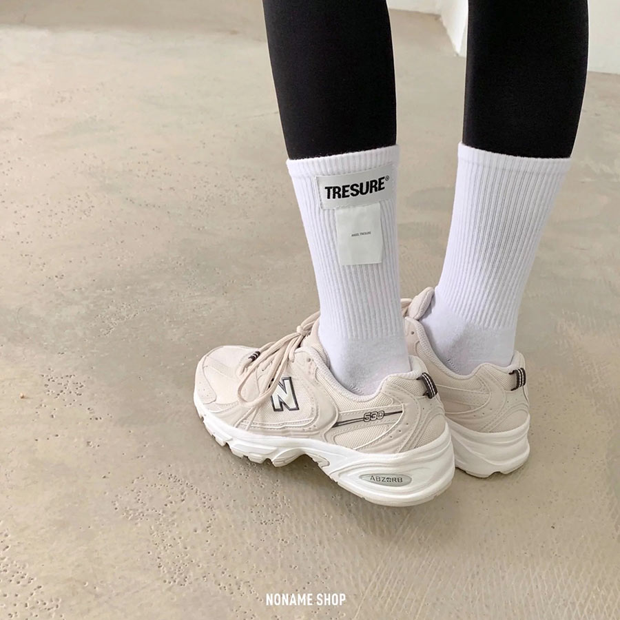 Giày New Balance 530v2 Retro Khaki on feet