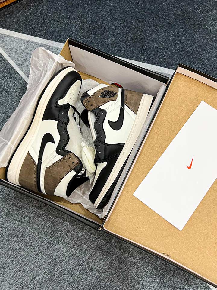 Jordan 1 High Dark Mocha replica