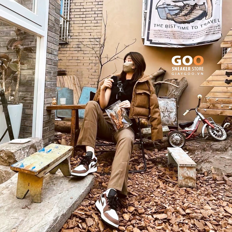 Jordan 1 Low Mocha Brown outfit nữ