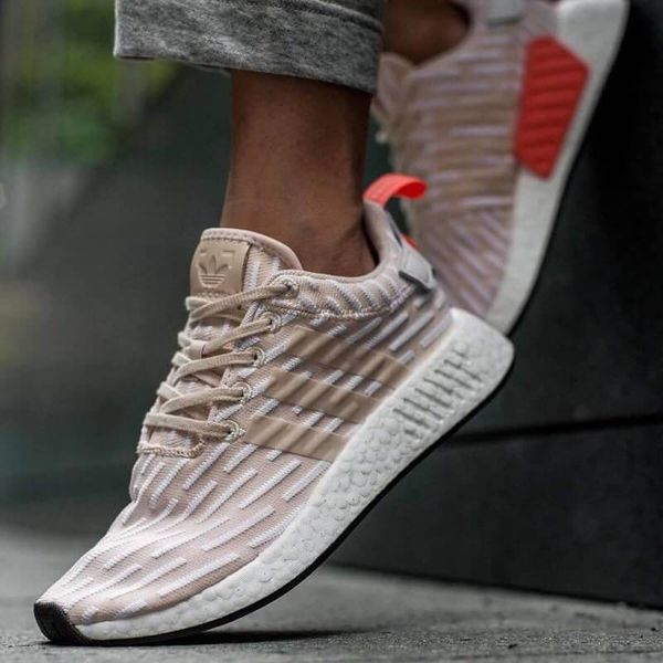 nmd r2 salmon pink