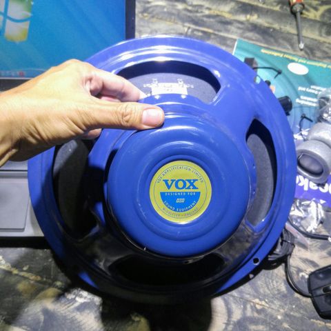 Thiết kế phân tần cho bộ ván hở 3 đường tiếng sử dụng 2 cặp loa Alpha 15A và Celestion Vox