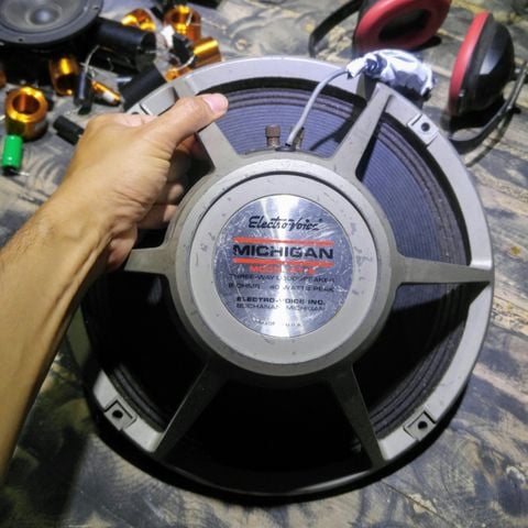 Thiết kế phân tần cho loa ván hở 3 đường tiếng cho Electro Voice Michigan MT12