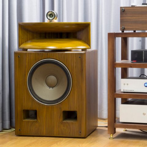 Thiết kế phân tần 3 đường tiếng gồm TAD TL-1601A, củ kèn Gauss HF4000 và siêu tép Fostex T925A