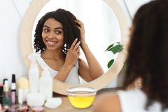Cách chăm sóc cho tóc khi có da dầu nhờn