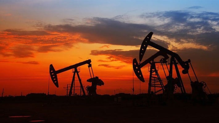 Kinh tế vùng Vịnh gần như tê liệt vì giá dầu giảm