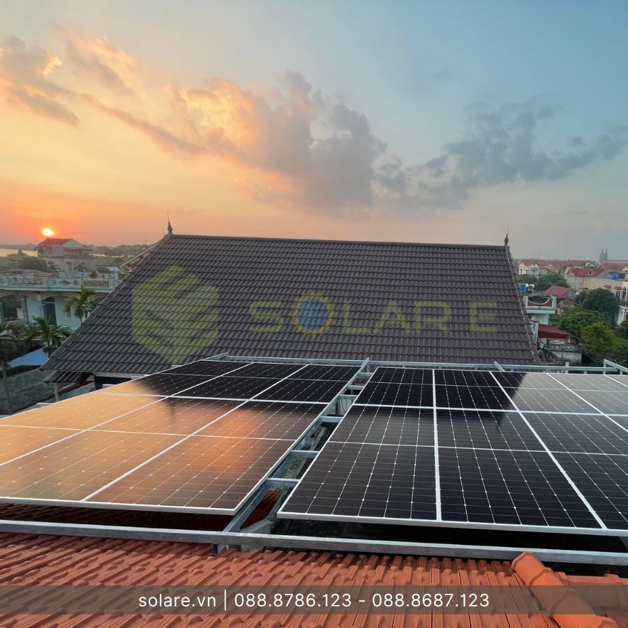 Hệ thống điện mặt trời lưu trữ 16 tấm pin (9,12kWp) tại Thái Bình