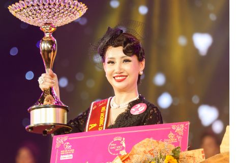 Hành trình đáng nhớ từ doanh nhân thế ký 21 đến danh hiệu hoa khôi nhân ái