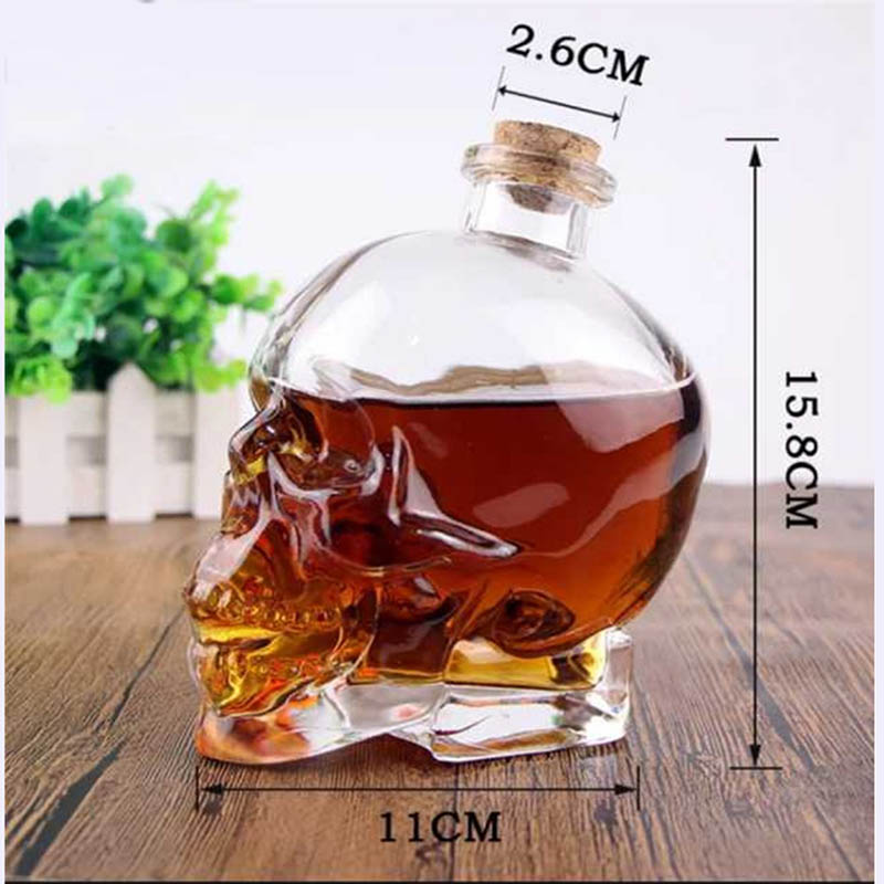 Bình thủy tinh in hình đầu lâu 3D độc đáo 750ml