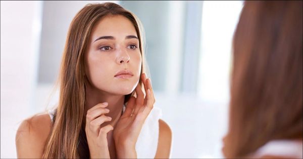 3 dấu hiệu cho thấy làn da của bạn không cân bằng và cách khắc phục