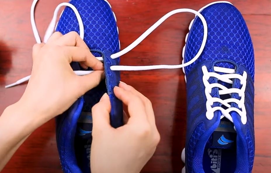 Học cách giặt giày thể thao đơn giản chỉ trong 5 phút
