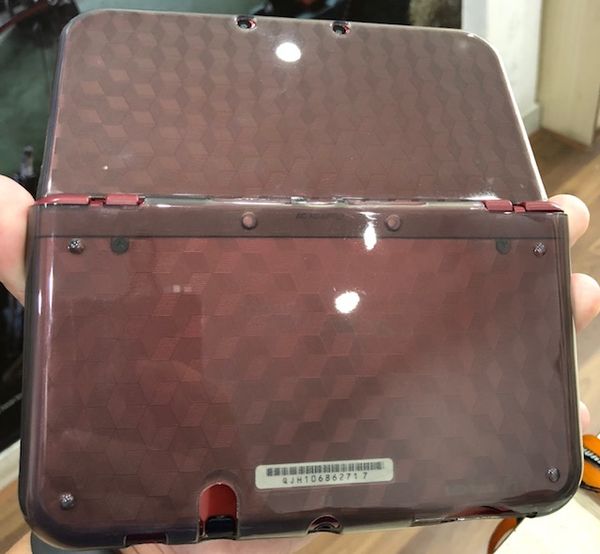 Chỉ với 15 phút  máy game New Nintendo 3DS XL của bạn đã sạch đẹp hơn