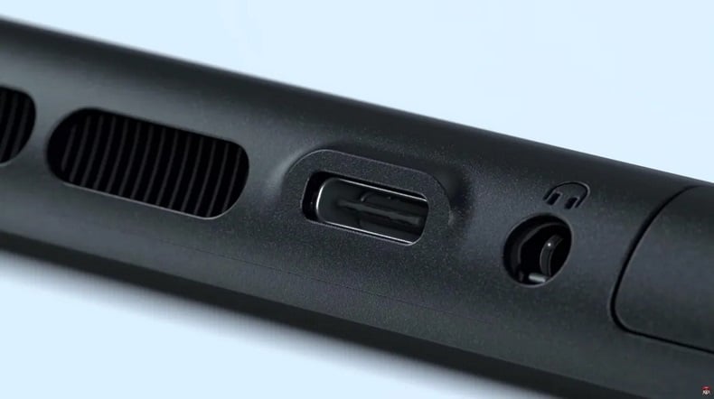 Hình cổng USB-C thứ hai mới bên cạnh giắc cắm tai nghe 3,5 mm