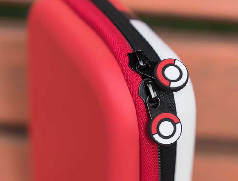 Túi đựng Switch cảm hứng Pokemon cũng là món phụ kiện được nhiều game thủ chọn mua