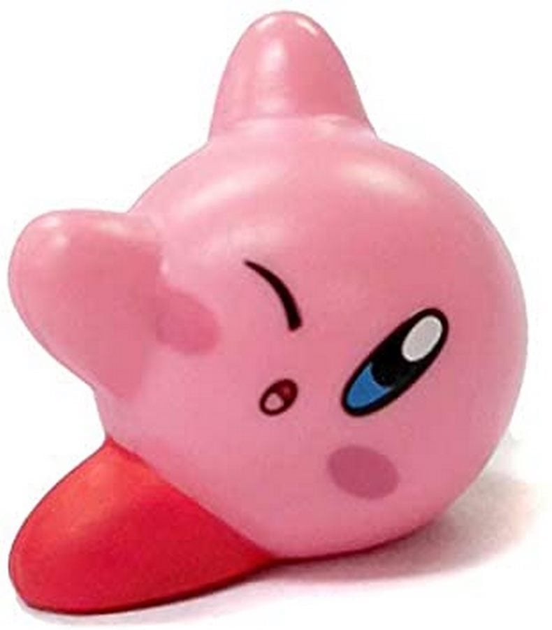 Đồ chơi Kirby có thể đứng được bằng nhiều cách khác nhau, nhờ tư thế hoặc nhờ đế đỡ