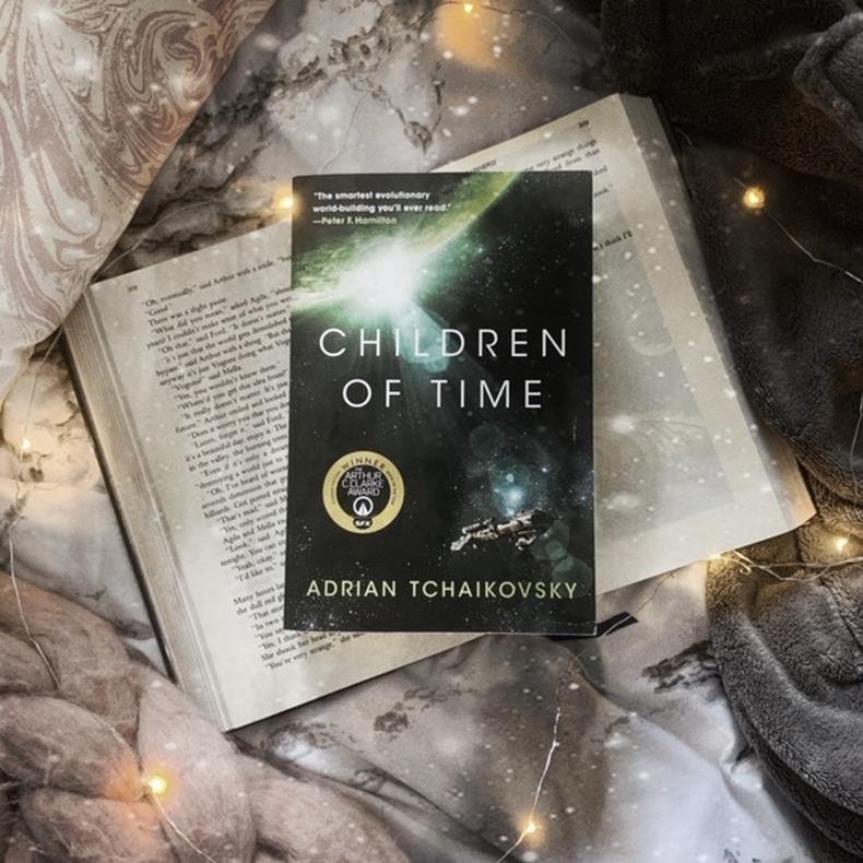Children Of Time - tác giả Adrian Tchaikovsky (2015)