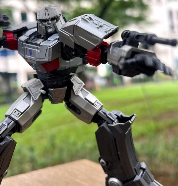 review Transformers Classic Class 12 ONE Megatron Model Kit Blokees 71162 mô hình chính hãng chi tiết chân thực đẹp mắt trưng bày cực ngầu