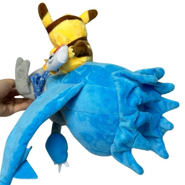 Thú bông Pokemon Pikachu cưỡi Latios 28cm Hàng bản quyền chính hãng đáng yêu dễ thương mềm mại chất lượng tốt giá rẻ