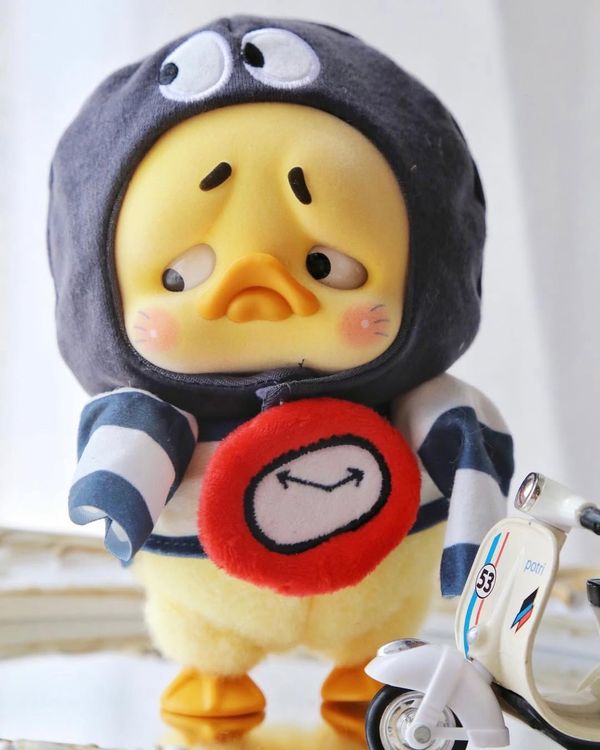 Hộp Mù Gấu Bông Upset Duck Ver 3 Born This Way Duck Blind Box mang lại trải nghiệm bất ngờ khi đập hộp