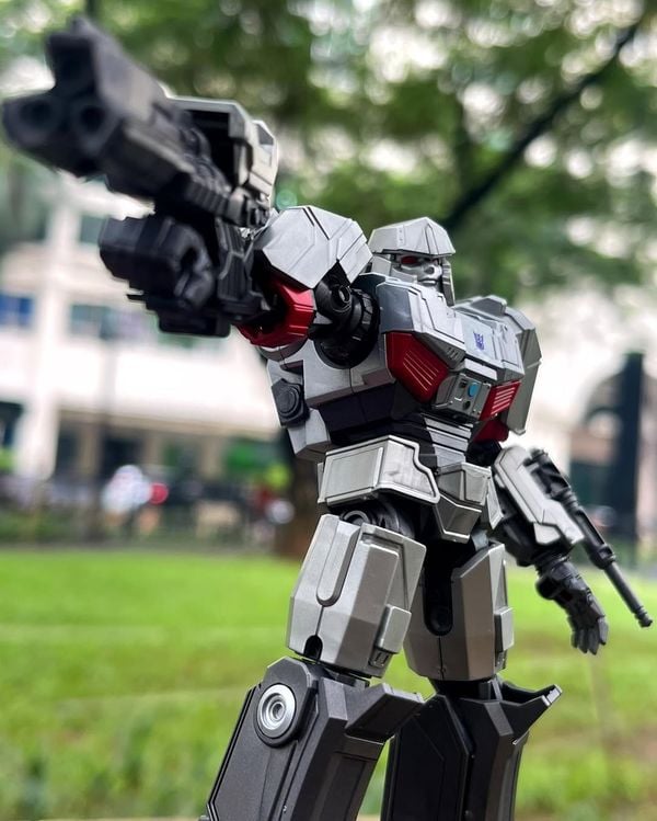 Transformers Classic Class 12 ONE Megatron Model Kit Blokees 71162 siêu đẹp mô hình nhựa tạo dáng chiến đấu linh hoạt chân thực ấn tượng