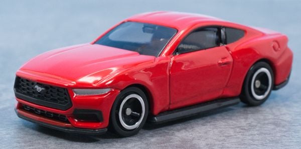Sưu tầm mô hình xe Tomica No. 91 Ford Mustang Ecoboost Fastback chi tiết màu sơn đẹp mắt