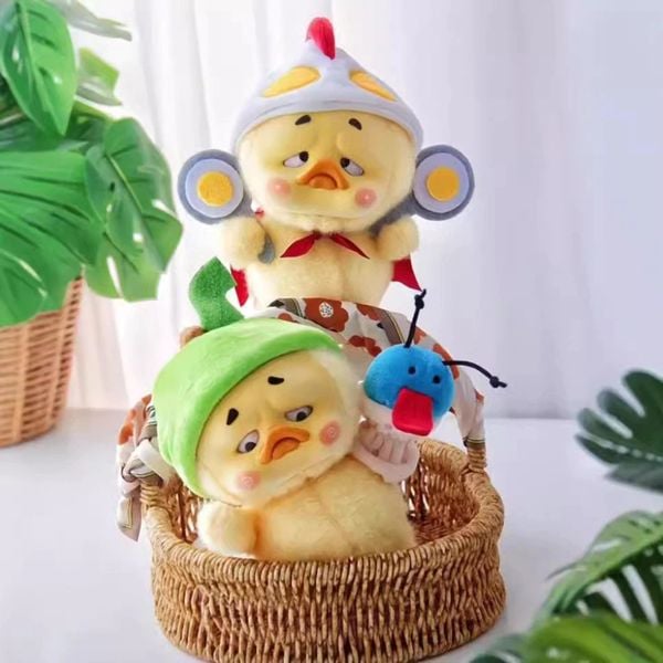 Tạo bất ngờ với Hộp Mù Gấu Bông Upset Duck Ver 3 Born This Way Duck Blind Box đầy cuốn hút dành cho fan art toys