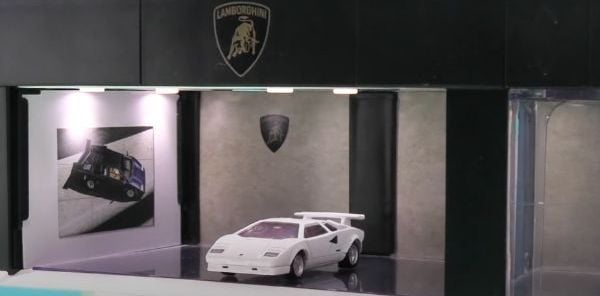 Mô hình gara Tomica Garage Lamborghini Edition có sẵn nShop giao hàng hoả tốc trong ngày