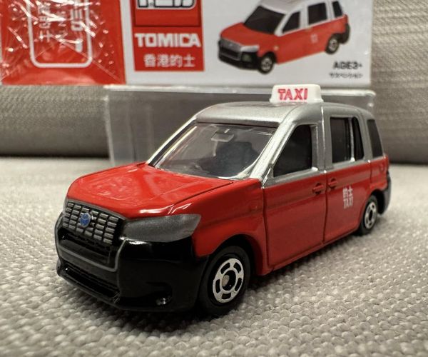 Đặt mua ngay Tomica Asia Limited Hong Kong Taxi Urban Red bổ sung vào bộ sưu tập của bạn