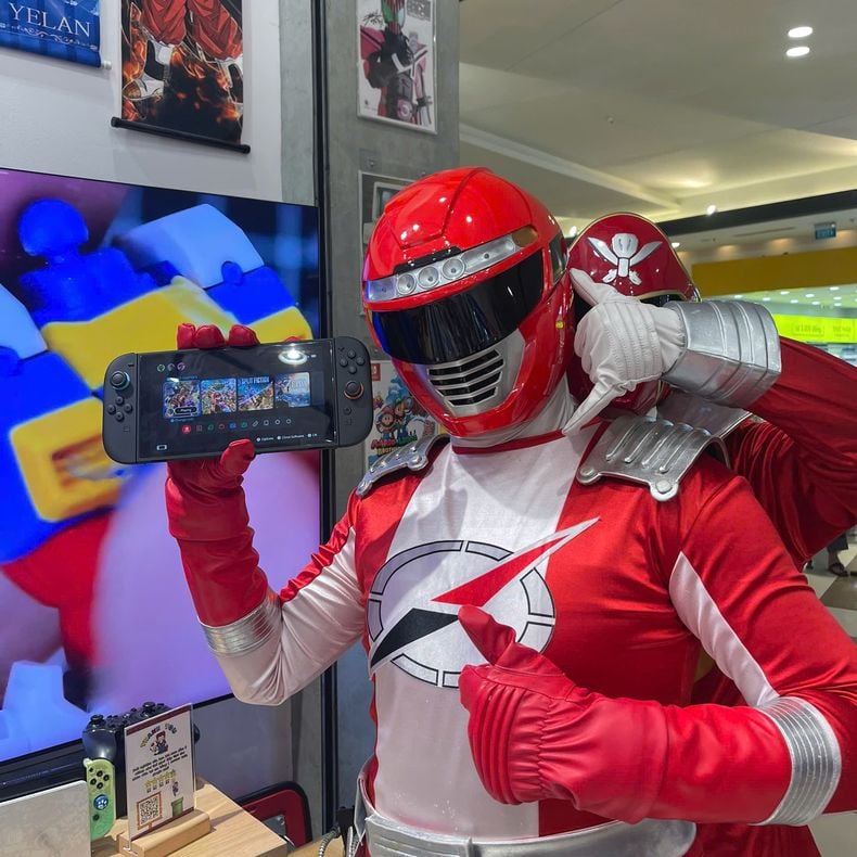 khách hàng tham gia trải nghiệm nintendo switch 2 tại nshop