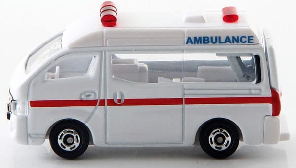 B Tomica No. 18 Nissan Nv350 Caravan Ambulance quà tặng hợp lý cho sinh viên Y bác sĩ y tá người sưu tầm xe