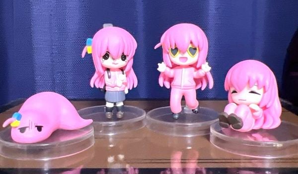 Hộp mù Bocchi the Rock! Bocchi-chan Bushiroad Blind Box ẩn chứa những mô hình xinh xắn, phù hợp sưu tầm