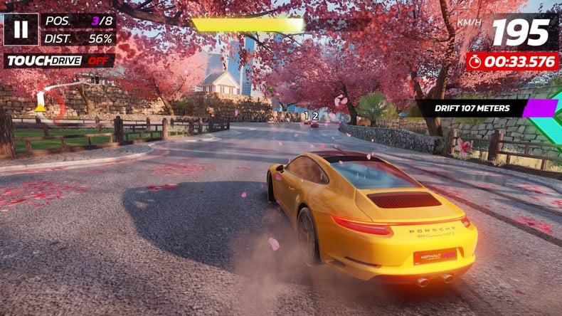 Tham gia vào các đường đua arcade khốc liệt trong Asphalt Legends Unite