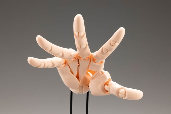 Artist Support Item Hand Model R Pale Orange Kotobukiya AT021 mô phỏng tay người thật, chi tiết tinh xảo, dễ chỉnh khớp