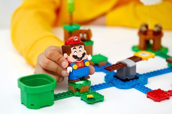 cách chơi LEGO Super Mario