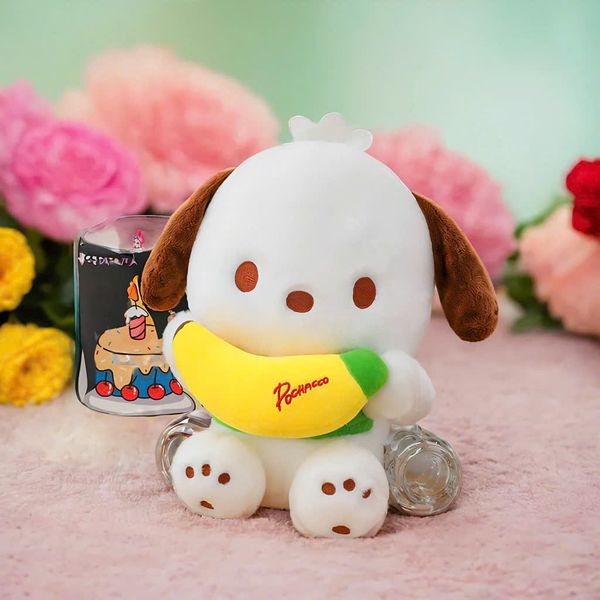 Gấu Bông Pochaco ôm chuối 35cm có kích thước vừa phải, dễ dàng mang theo và phù hợp làm quà tặng, lưu niệm