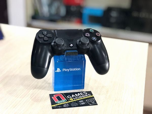 Cửa hàng bán tay cầm PS4 chơi PC