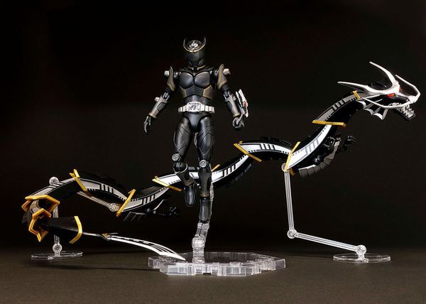 custom mô hình Masked Rider Ryuga Figure-rise Standard