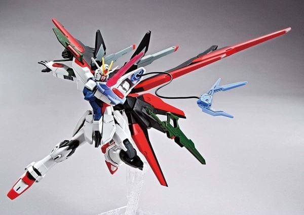đánh giá Gundam Perfect Strike Freedom HG 1/144 đẹp nhất