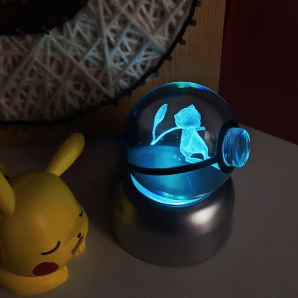 Đèn LED RGB trang trí hình bóng Poke Ball Pokemon Mew