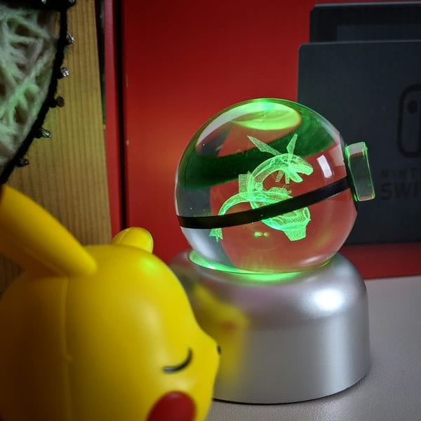 Đèn LED RGB trang trí hình quả cầu PokeBall Pokemon Rayquaza