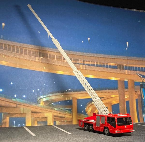 Shop bán Đồ chơi mô hình xe Tomica No. 108 Hino Aerial Ladder Fire Truck xe cứa hỏa chữa cháy màu đỏ đẹp mắt giá rẻ có giao hàng nhiều ưu đãi mua làm quà tặng trang trí