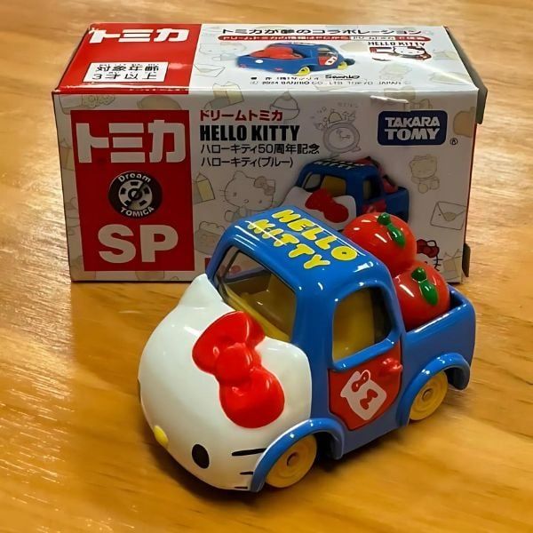 Dream Tomica SP Hello Kitty 50th Anniversary Blue xe đồ chơi màu xanh sơn bóng mịn đẹp mắt