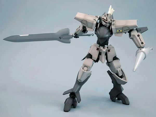 Delphine Renewal Ver Broken Blade FAA17X model kit từ Kotobukiya được thiết kế dễ lắp ráp và trưng bày