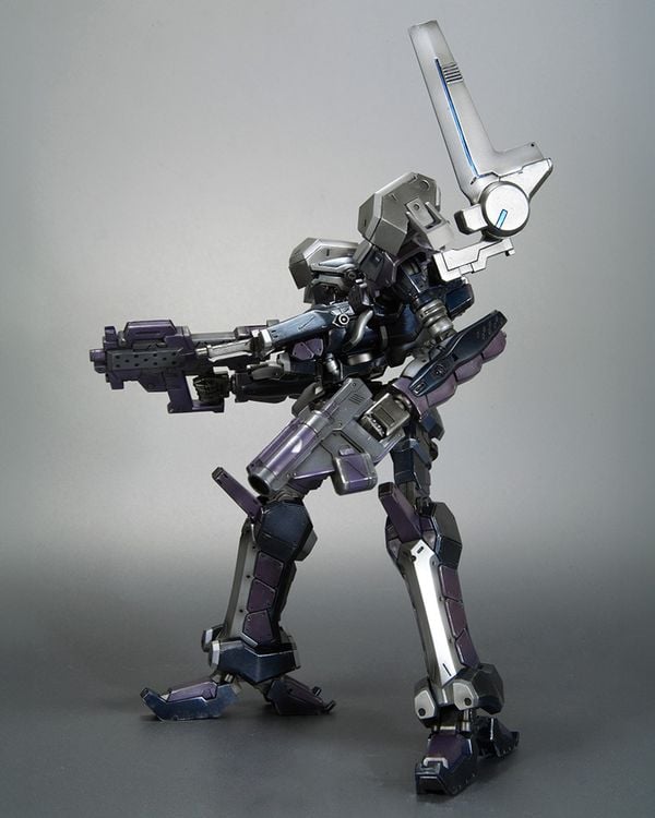Crest CR-C840 UL Lightweight Class Ver. Armored Core Variable Infinity Kotobukiya VI13X tạo dáng chiến đấu cực ngầu