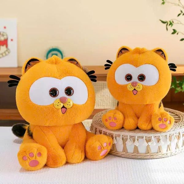 Gấu bông mèo cam Garfield thiết kế độc đáo và đáng yêu, là món quà lý tưởng cho dịp đặc biệt