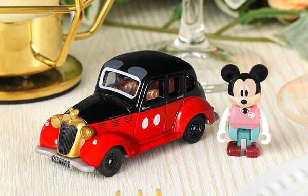 Đồ chơi mô hình xe Dream Tomica No. 176 Disney Motors Dreamstar IV Mickey Mouse xe hơi màu đỏ đen đẹp mắt dễ thương chất lượng tốt mua trưng bày sưu tầm làm quà tặng